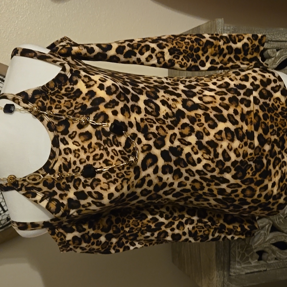 VENUS Leopard Print Long Sleeve Cold Shoulder Top NWOT